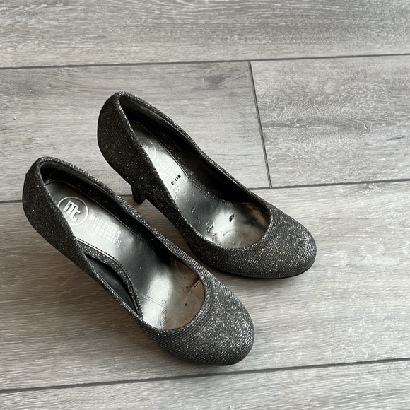 MOOTSIES Tootsies silver glitter pumps size 6 - Picture 5 of 9